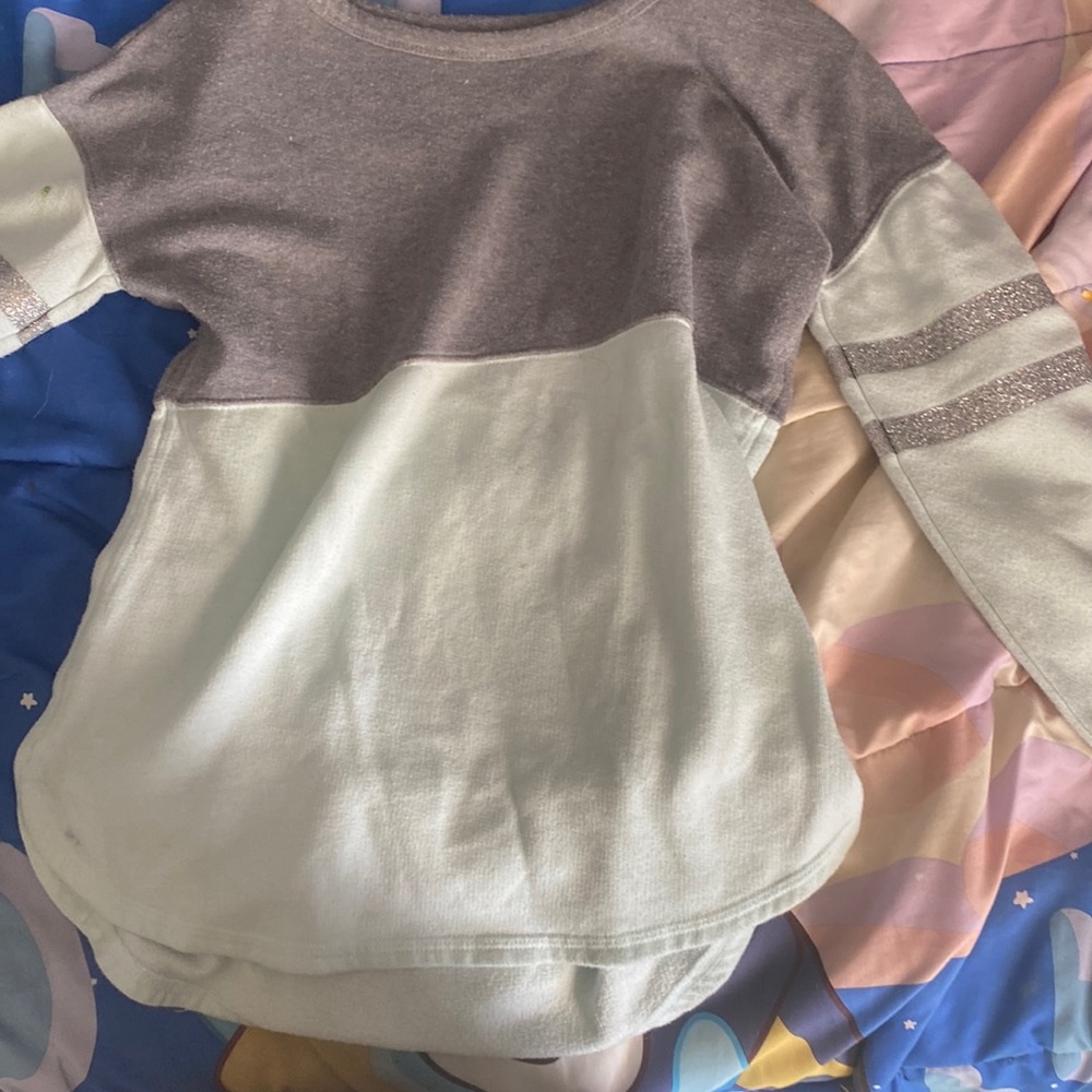 A kids sweatshirts